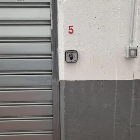 Lägenhet Intero Ampi Spazi Comodo Wtc Scassi Fiumara *