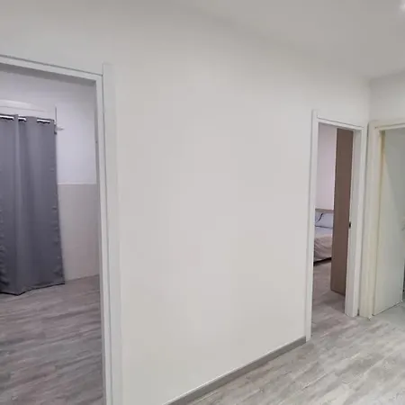 Intero Ampi Spazi Comodo Wtc Scassi Fiumara Genua