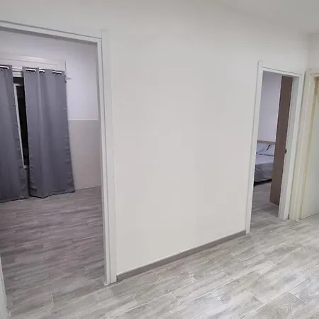 Apartament Intero Ampi Spazi Comodo Wtc Scassi Fiumara Genua